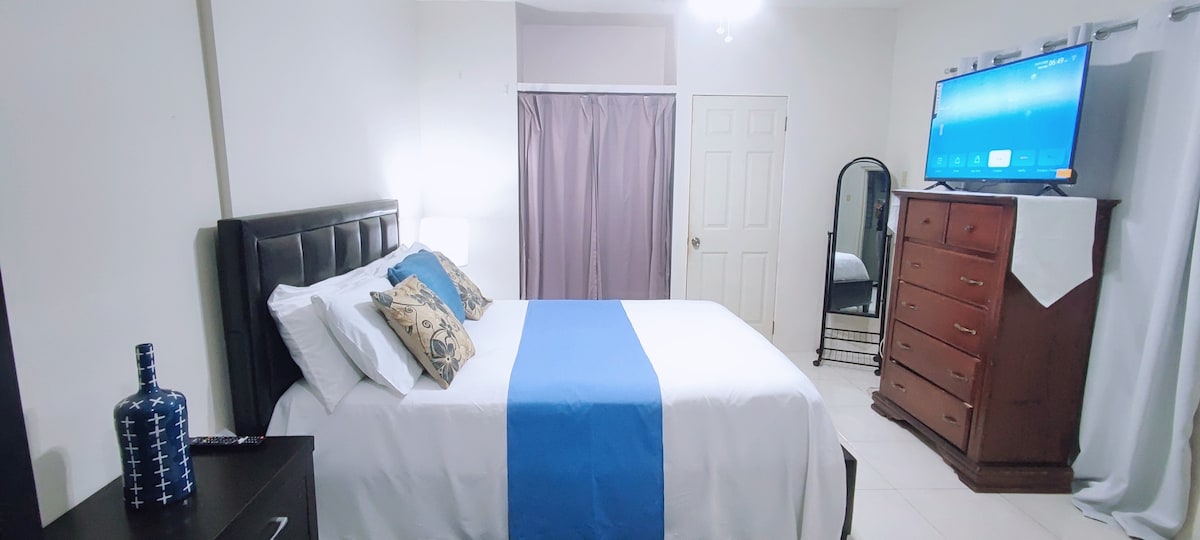 Safe central studio - Natasha's Room